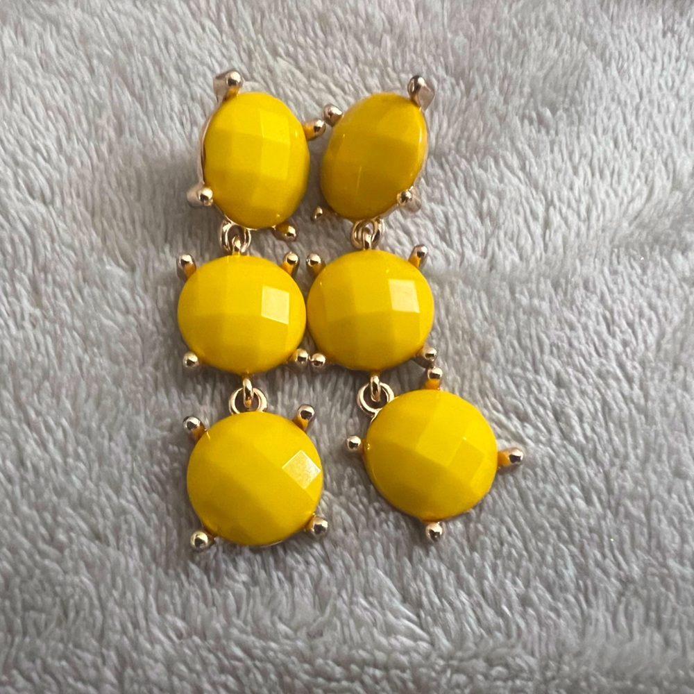 Yellow dangling earrings